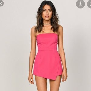 STRAPLESS HOT PINK ROMPER